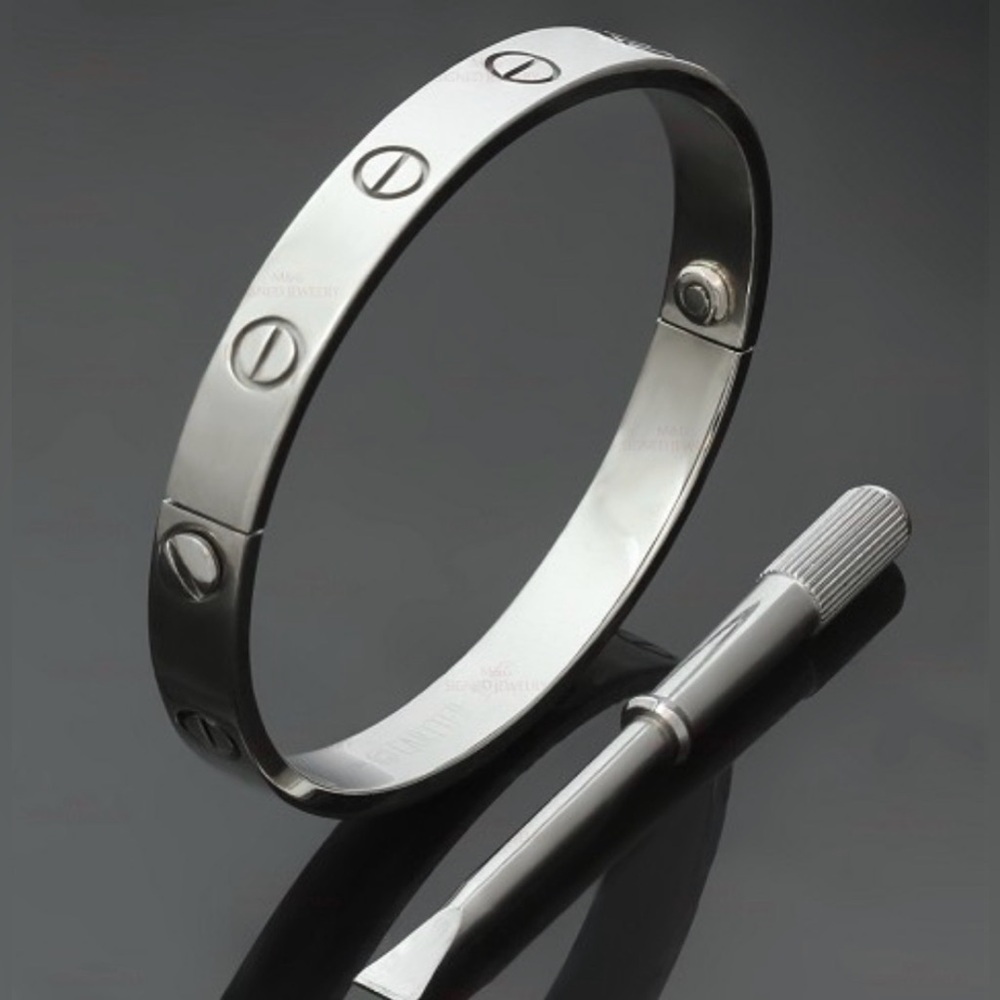 NEW LOVE BRACELET SIZE 17
